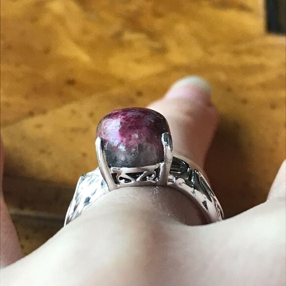 Norwegian Thulite Sterling Silver Ring - Picture 2 of 8